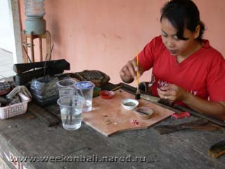Бали.Процесс изготовления серебряных украшений.[jpeg.320x240x9.81Kb]